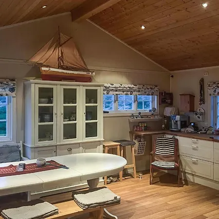 Nice Home In Sauoya With House Sea View Holiday home Dyrvik