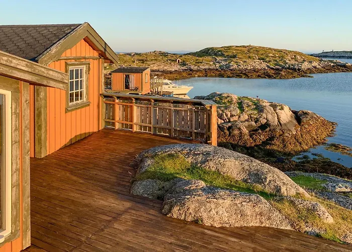 Nice Home In Sauoya With House Sea View *